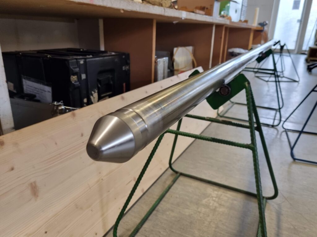 Quality control and maintenance of the PNNplus UHT Saturation Tool (400°F) in our specialized workshop.